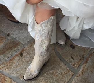 CW-cowboy-boot-bride